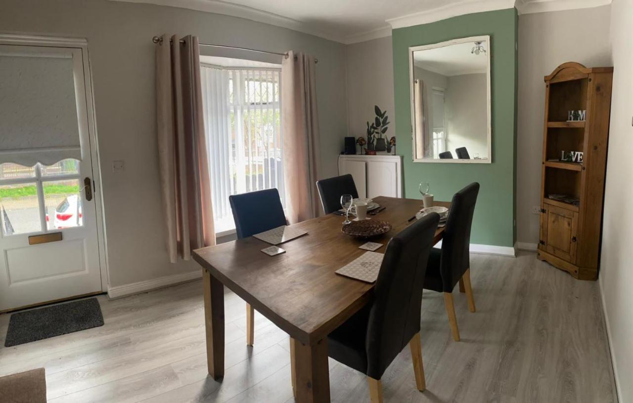 Mairead - Cosy Property In Gaeltacht Quarter Μπέλφαστ Εξωτερικό φωτογραφία