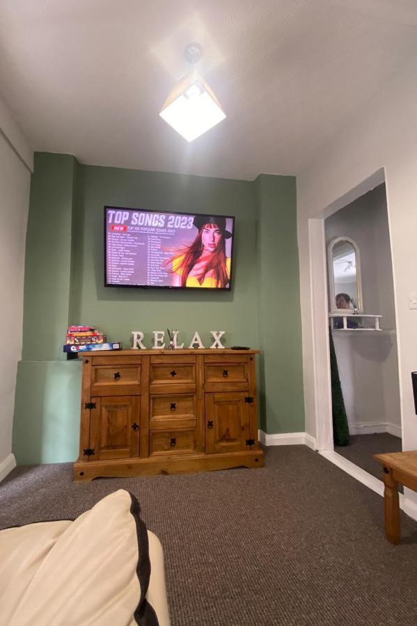 Mairead - Cosy Property In Gaeltacht Quarter Μπέλφαστ Εξωτερικό φωτογραφία