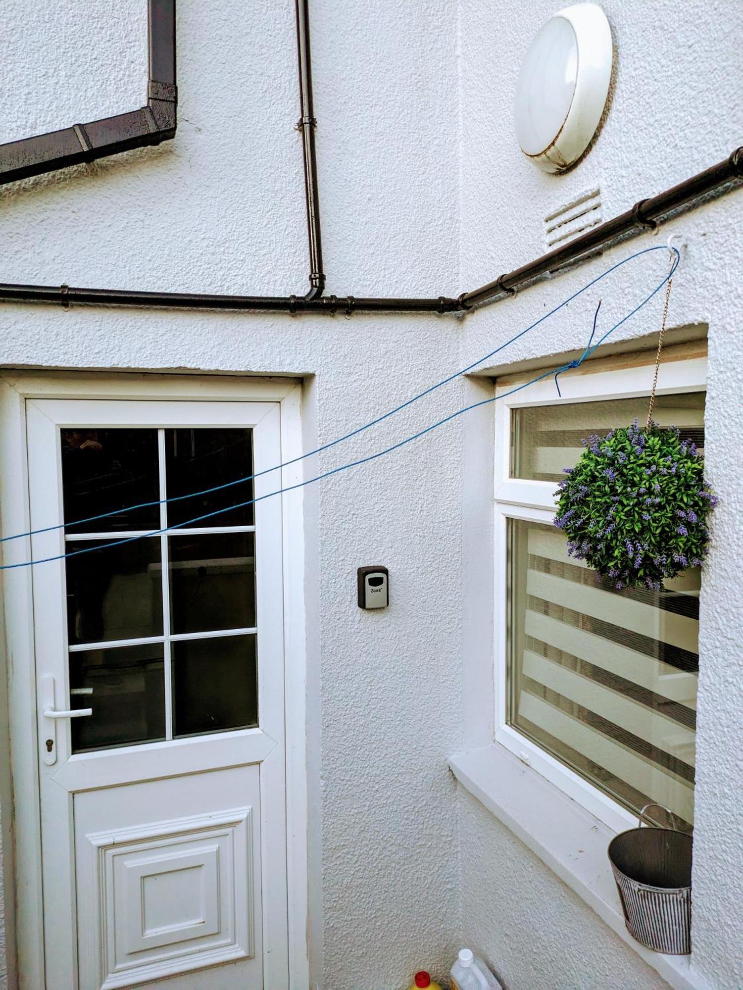 Mairead - Cosy Property In Gaeltacht Quarter Μπέλφαστ Εξωτερικό φωτογραφία